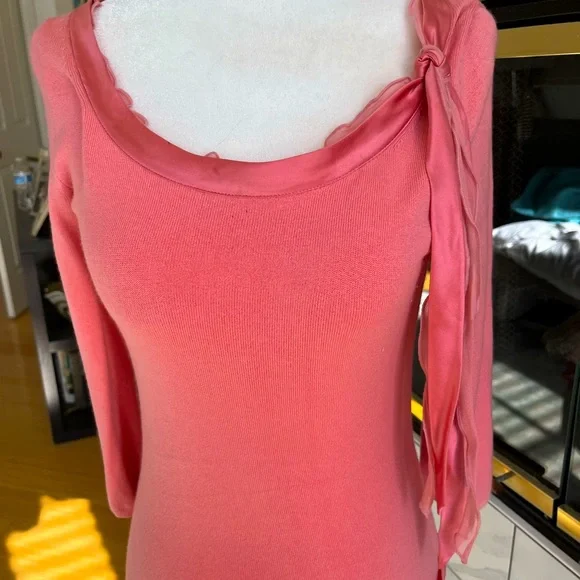 Banana Republic lightweight coral sweater with stain ribbon - Picture 1 of 13